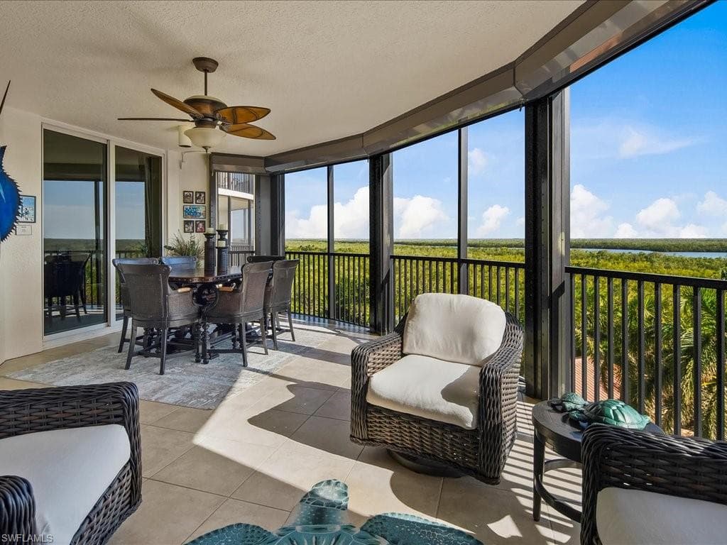 1050 Borghese Ln 405, Naples, FL 34114-4