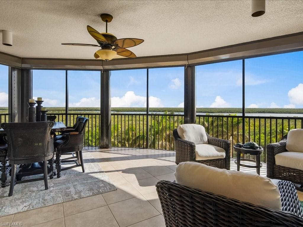 1050 Borghese Ln 405, Naples, FL 34114-4
