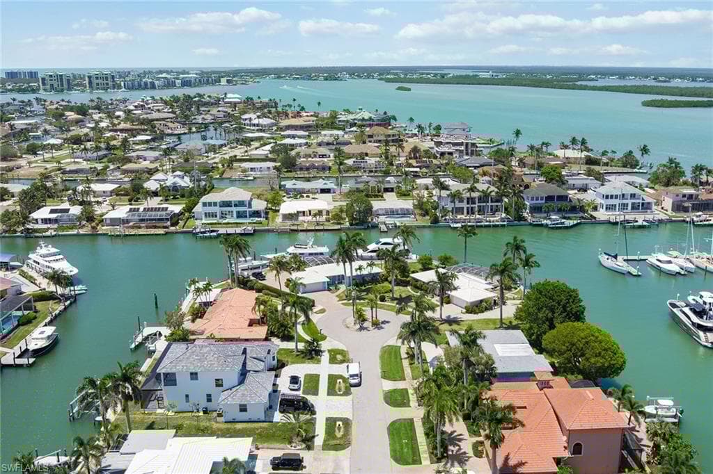 843 Buttonwood Ct, Marco Island, FL 34145-9