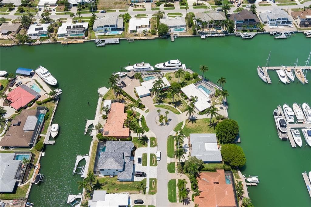 843 Buttonwood Ct, Marco Island, FL 34145-10