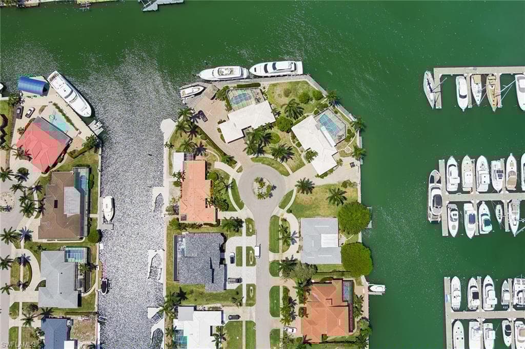 843 Buttonwood Ct, Marco Island, FL 34145-11