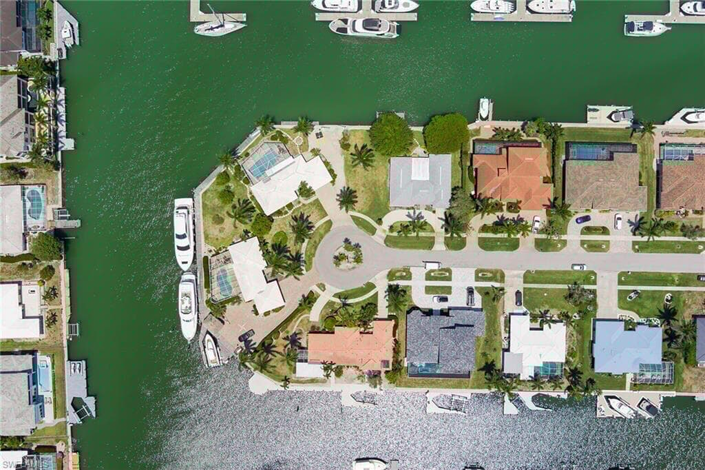 843 Buttonwood Ct, Marco Island, FL 34145-12