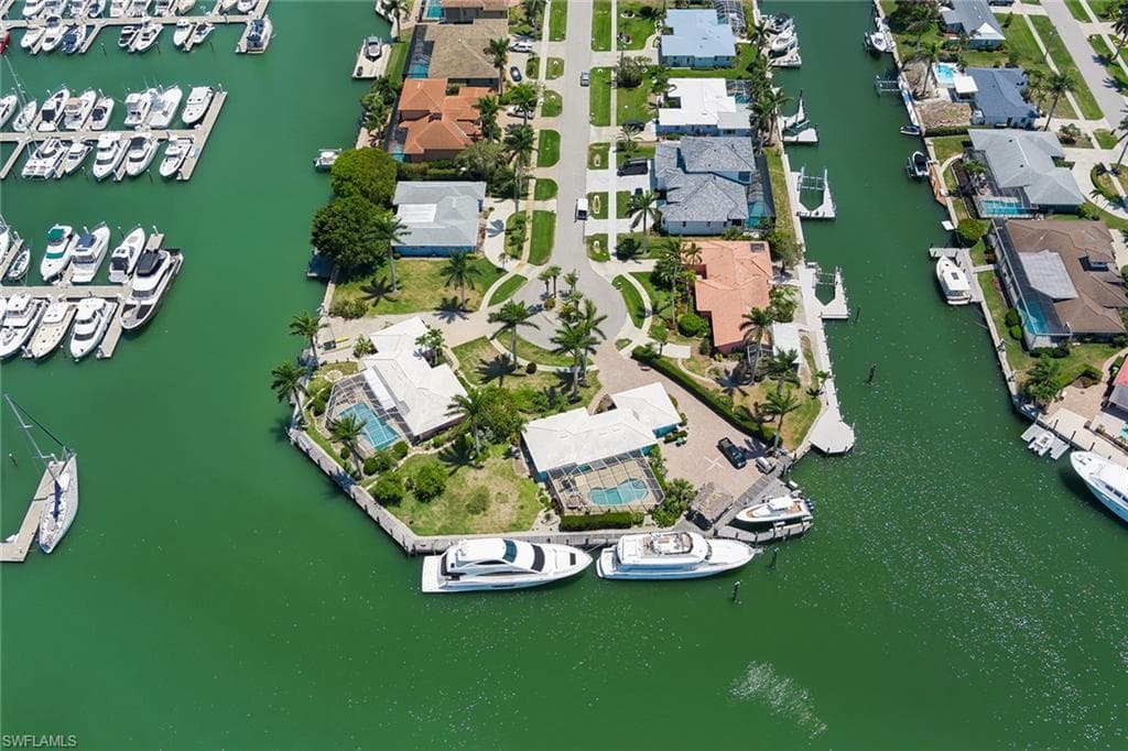 843 Buttonwood Ct, Marco Island, FL 34145-15