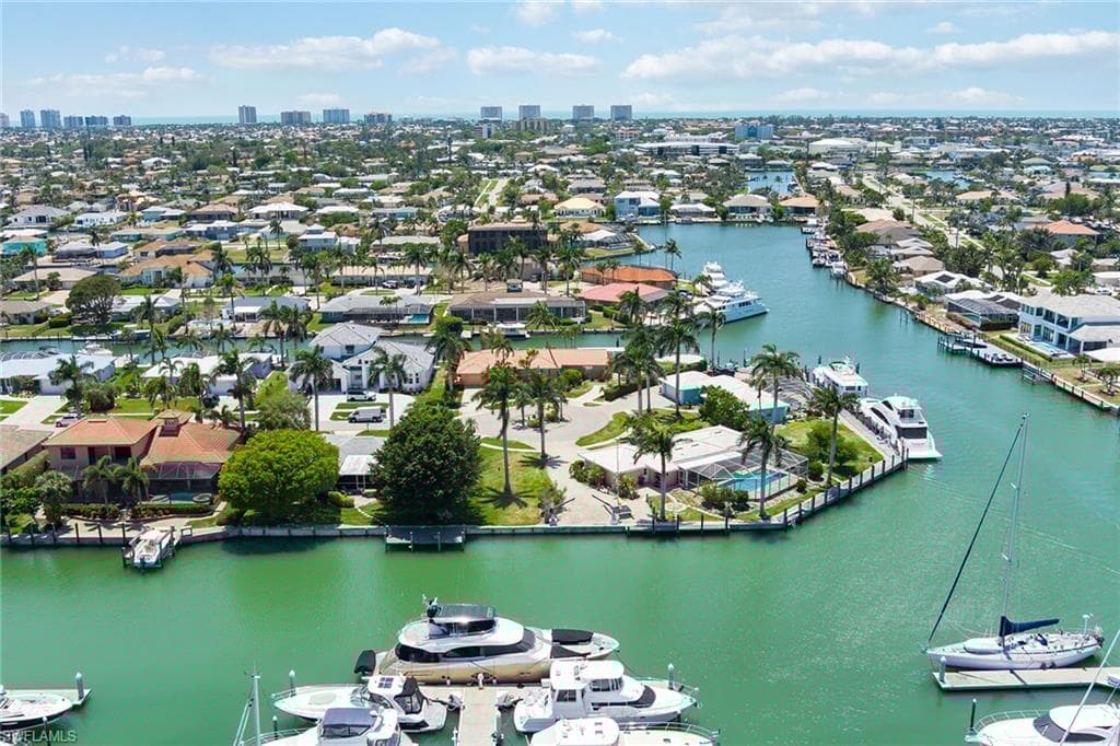 843 Buttonwood Ct, Marco Island, FL 34145-22