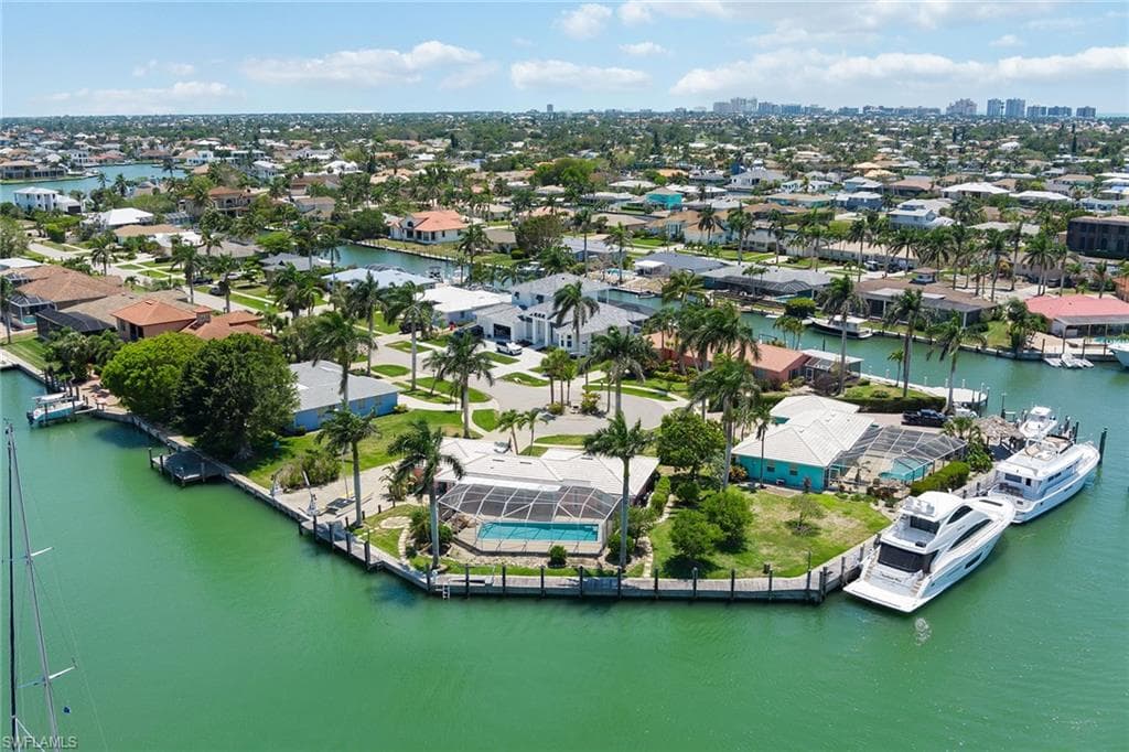 843 Buttonwood Ct, Marco Island, FL 34145-23