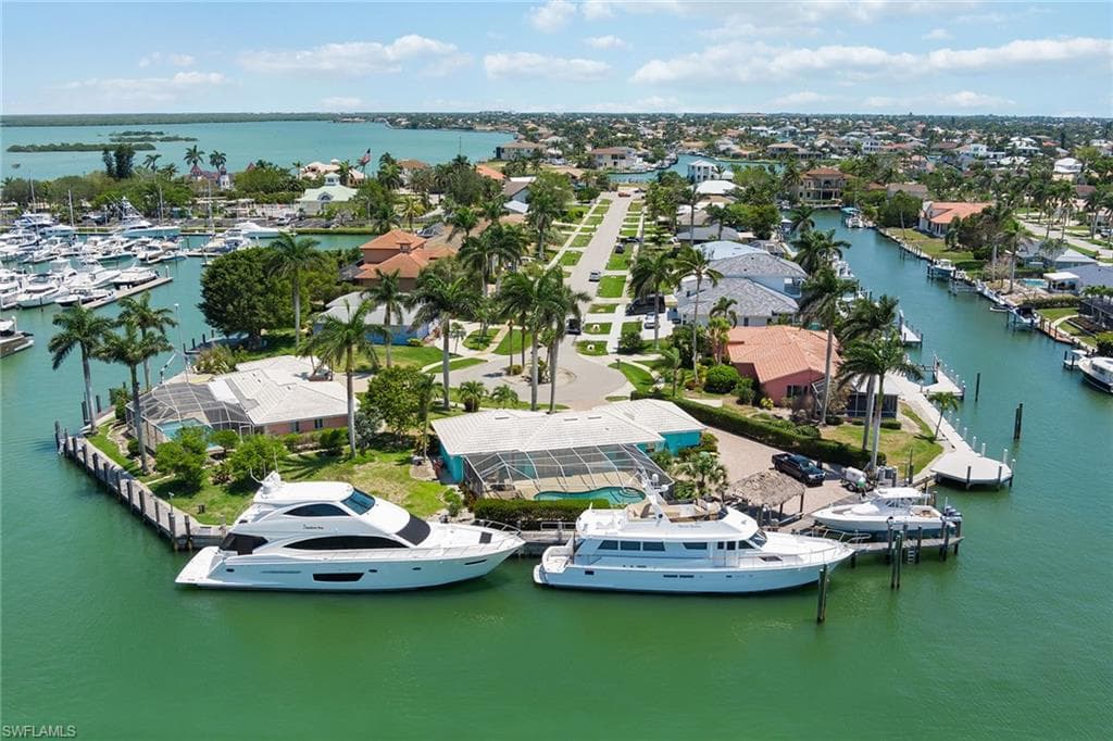 843 Buttonwood Ct, Marco Island, FL 34145-24