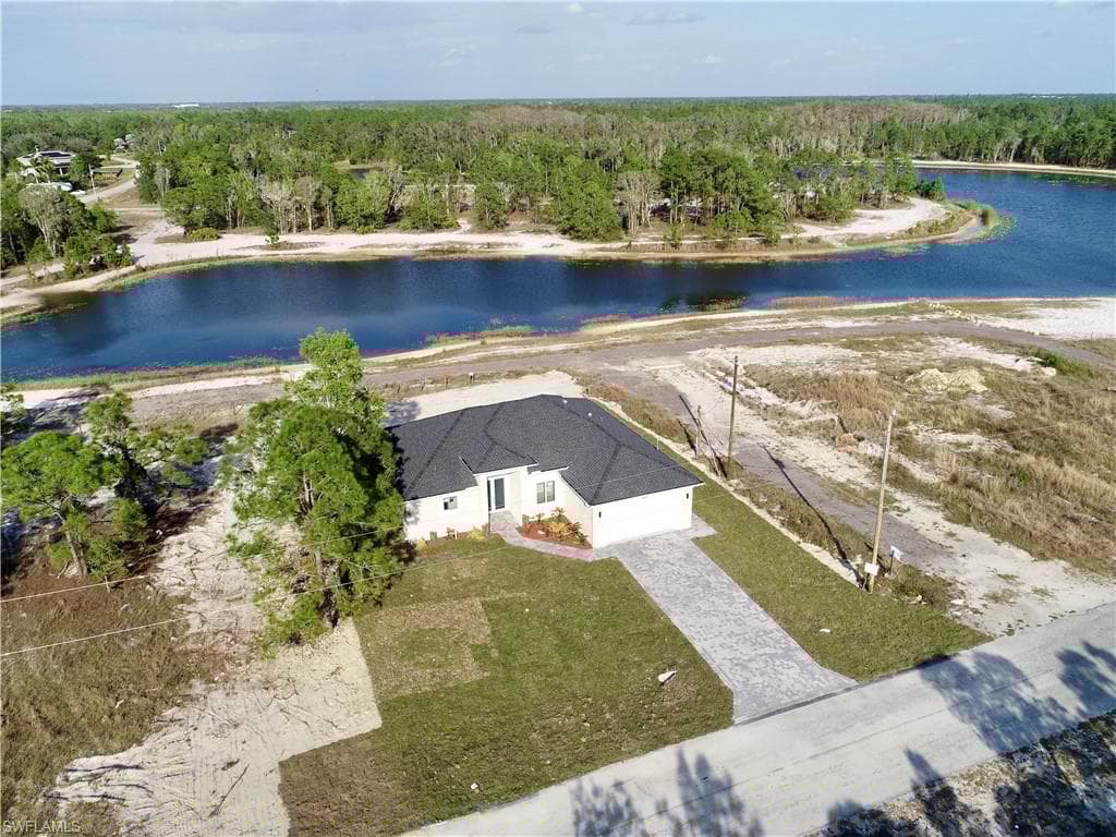 423 Harshaw St, Lehigh Acres, FL 33974-1