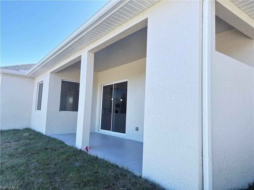 423 Harshaw St, Lehigh Acres, FL 33974-26