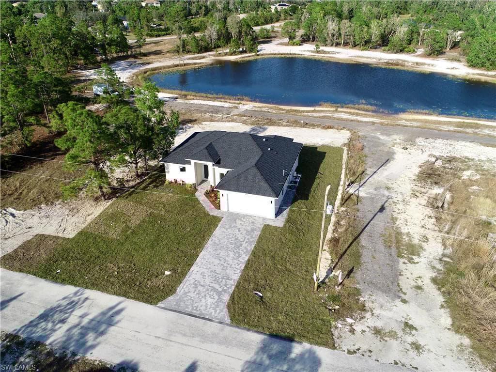 423 Harshaw St, Lehigh Acres, FL 33974-3