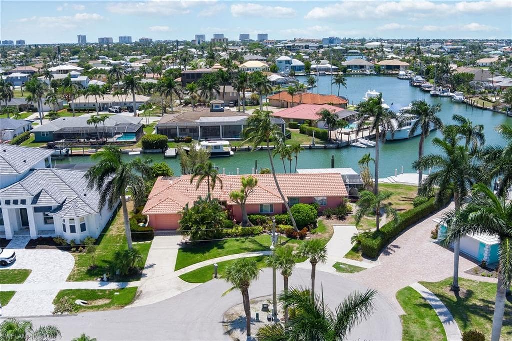 848 Buttonwood Ct, Marco Island, FL 34145-3