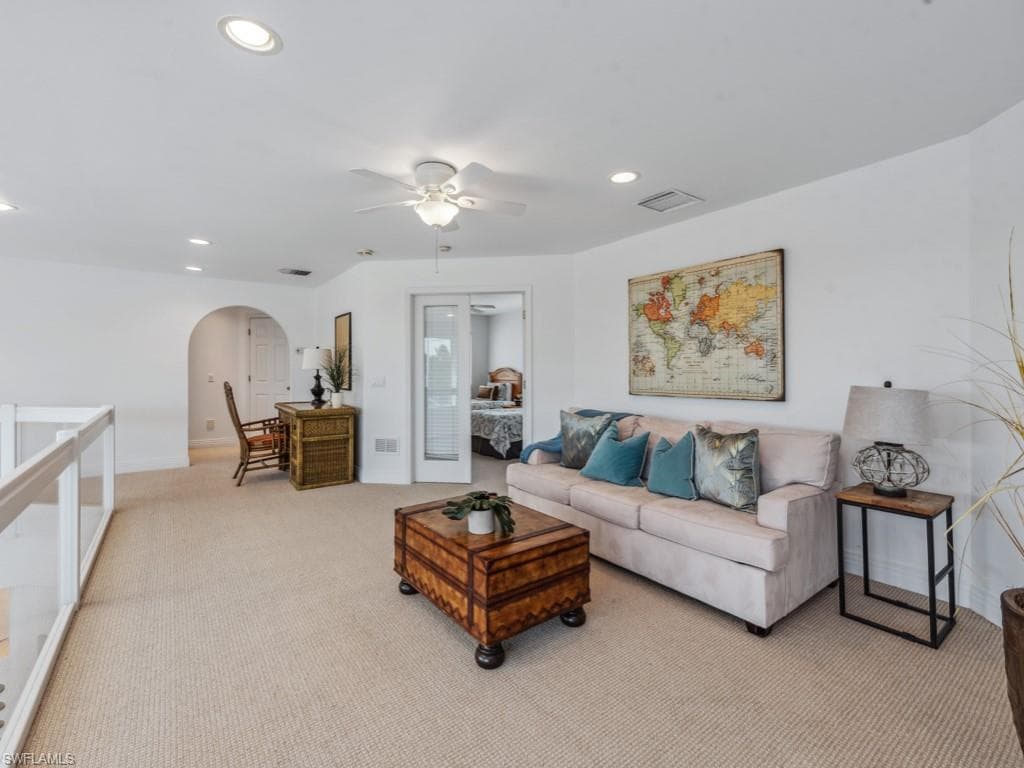 859 Wintergreen Ct, Marco Island, FL 34145-22