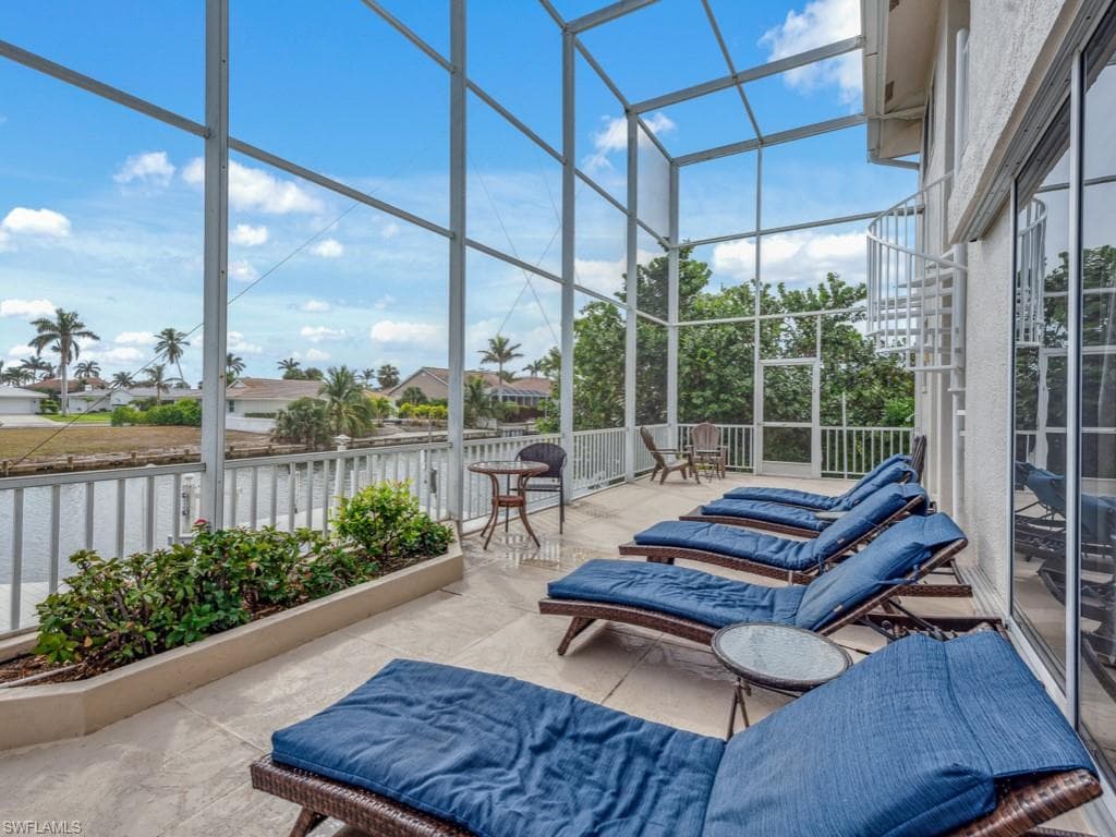859 Wintergreen Ct, Marco Island, FL 34145-33