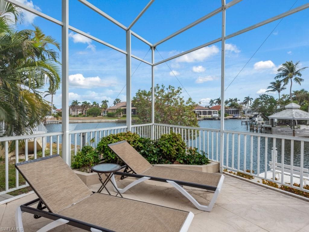 859 Wintergreen Ct, Marco Island, FL 34145-34