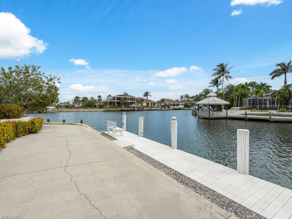 859 Wintergreen Ct, Marco Island, FL 34145-36