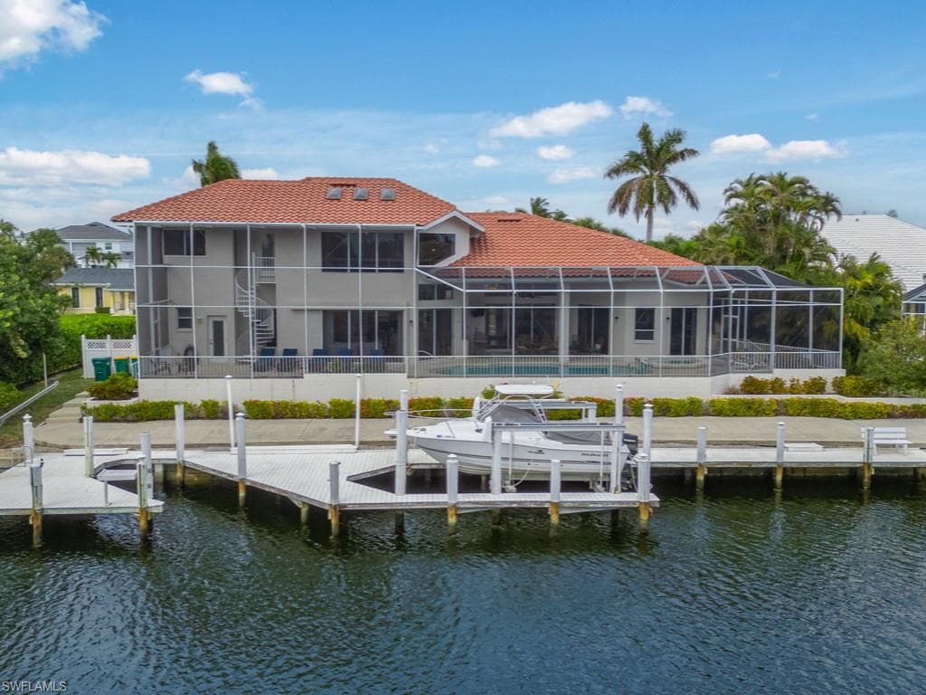 859 Wintergreen Ct, Marco Island, FL 34145-6