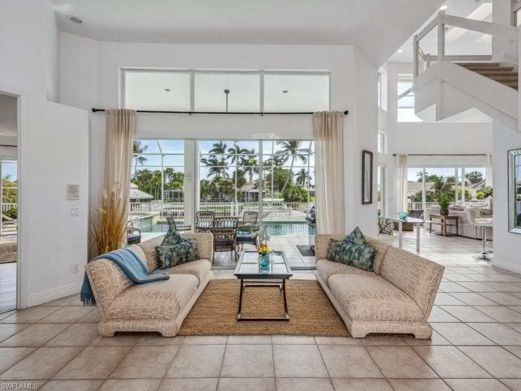 859 Wintergreen Ct, Marco Island, FL 34145-7