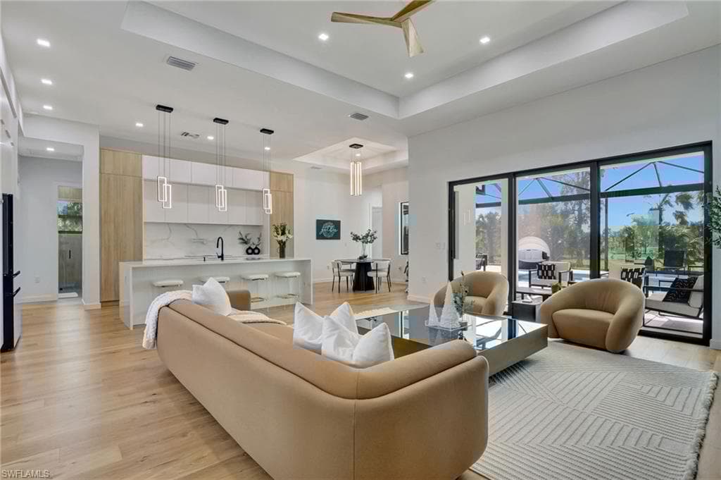 424 Shady Hollow Blvd W, Naples, FL 34120-11