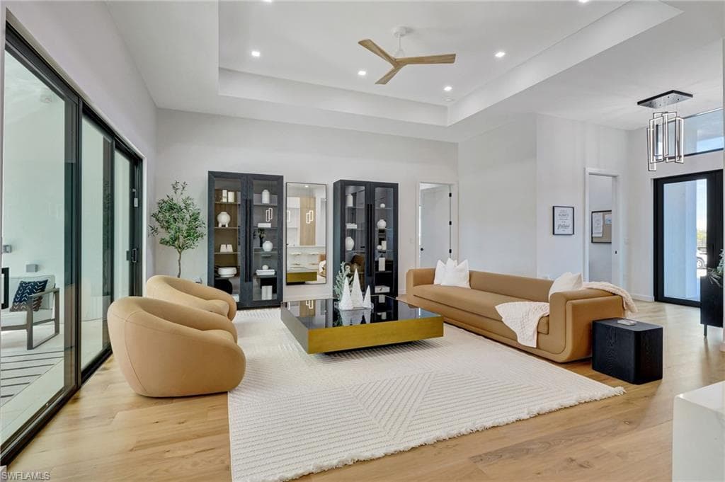 424 Shady Hollow Blvd W, Naples, FL 34120-8