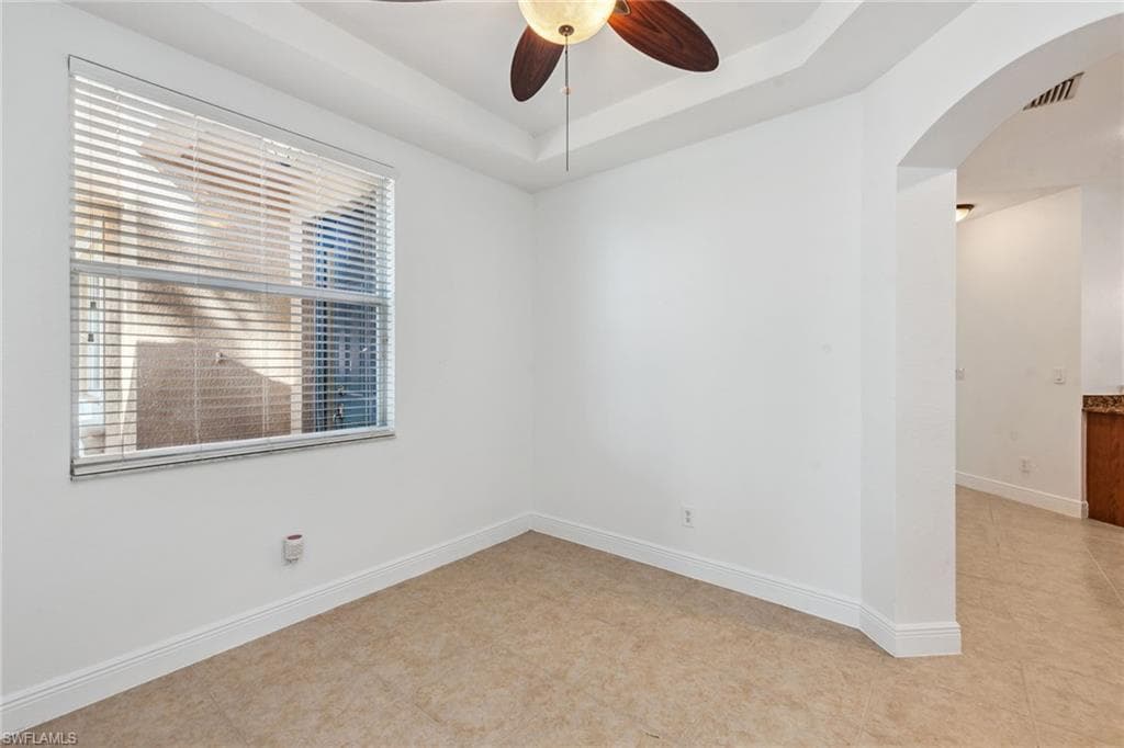 8286 Sumner Ave, Fort Myers, FL 33908-9