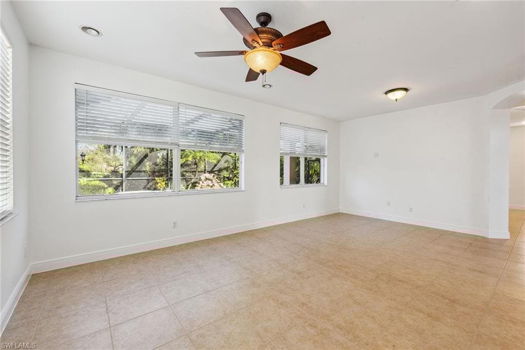 8286 Sumner Ave, Fort Myers, FL 33908-11