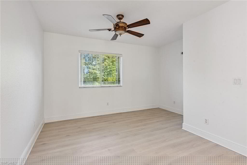8286 Sumner Ave, Fort Myers, FL 33908-16