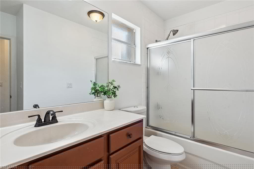 8286 Sumner Ave, Fort Myers, FL 33908-22
