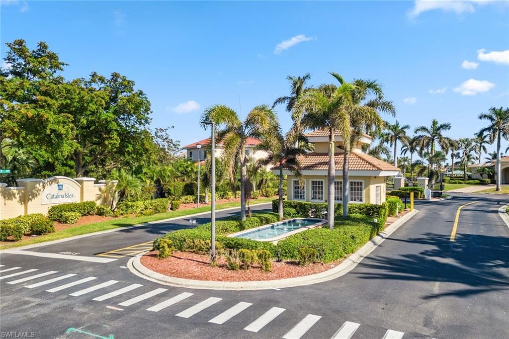 8286 Sumner Ave, Fort Myers, FL 33908-40