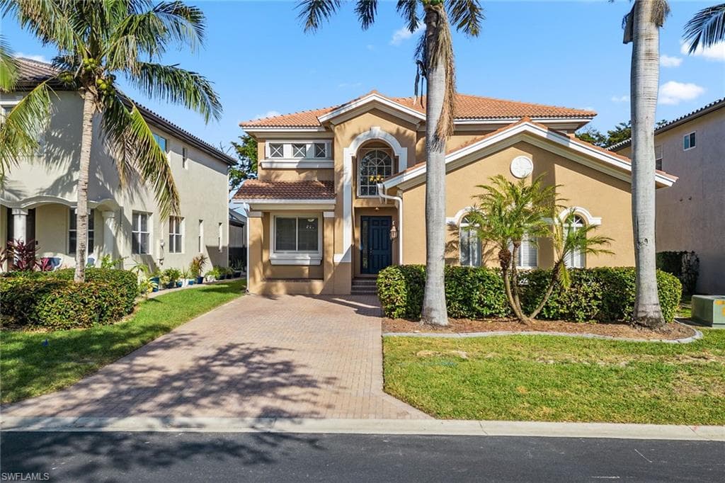 8286 Sumner Ave, Fort Myers, FL 33908-44
