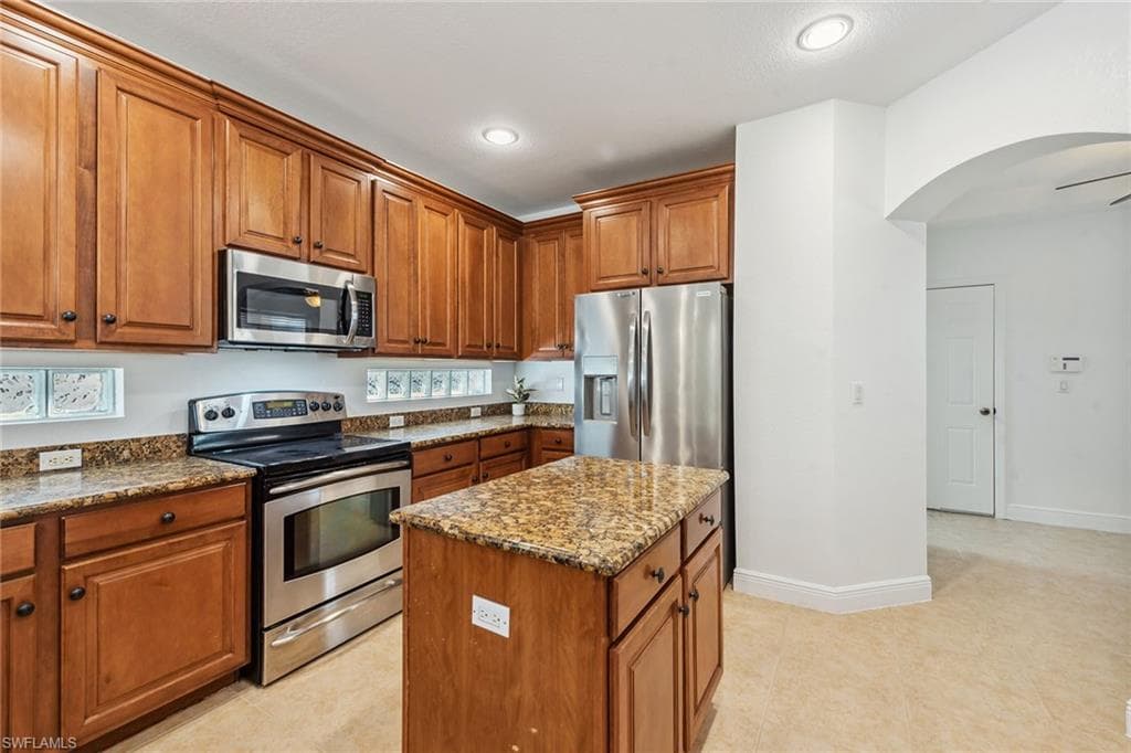 8286 Sumner Ave, Fort Myers, FL 33908-8