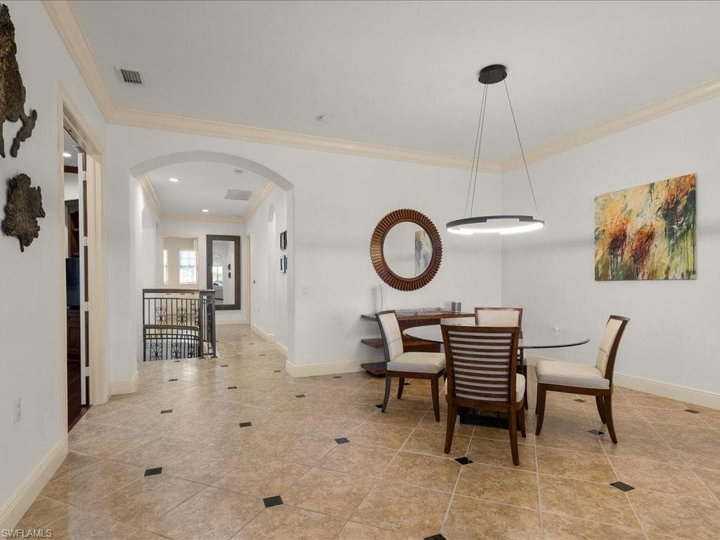 9077 Cherry Oaks Trl 202, Naples, FL 34114-9