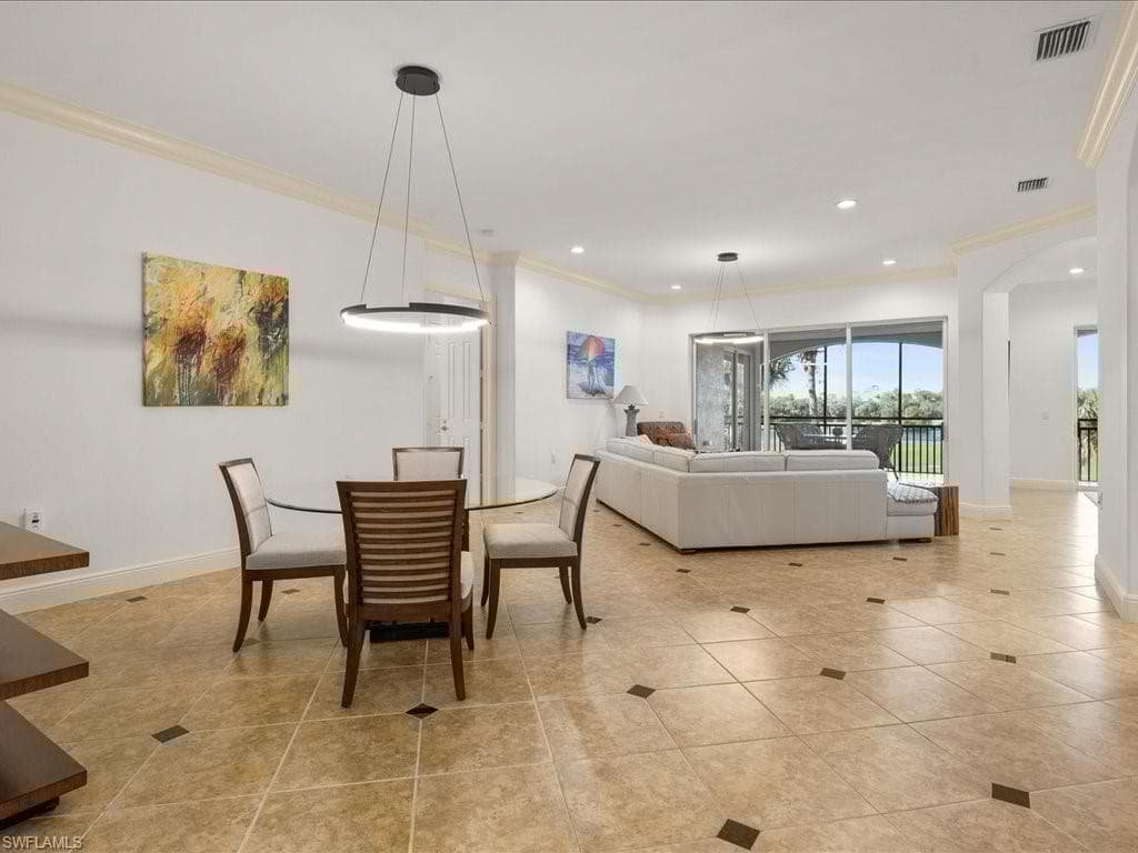 9077 Cherry Oaks Trl 202, Naples, FL 34114-11