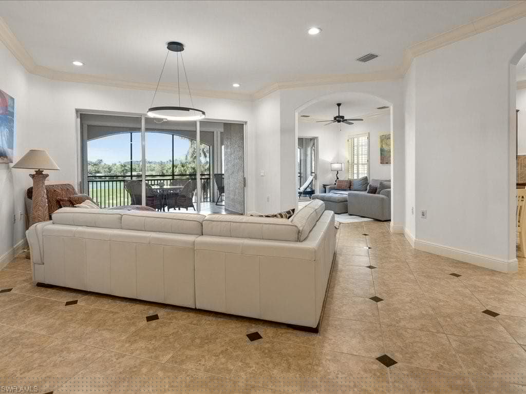 9077 Cherry Oaks Trl 202, Naples, FL 34114-12
