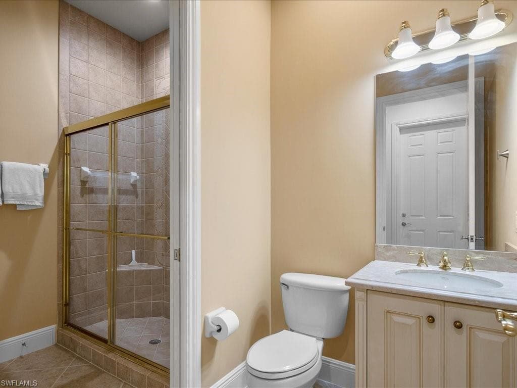 9077 Cherry Oaks Trl 202, Naples, FL 34114-23