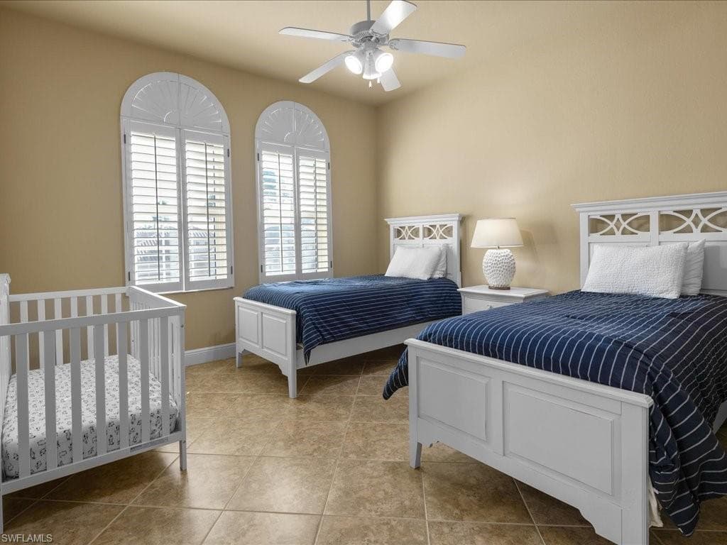 9077 Cherry Oaks Trl 202, Naples, FL 34114-25