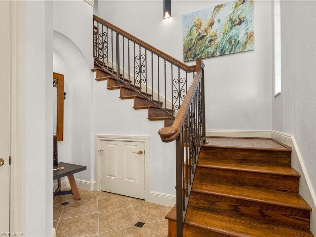 9077 Cherry Oaks Trl 202, Naples, FL 34114-3