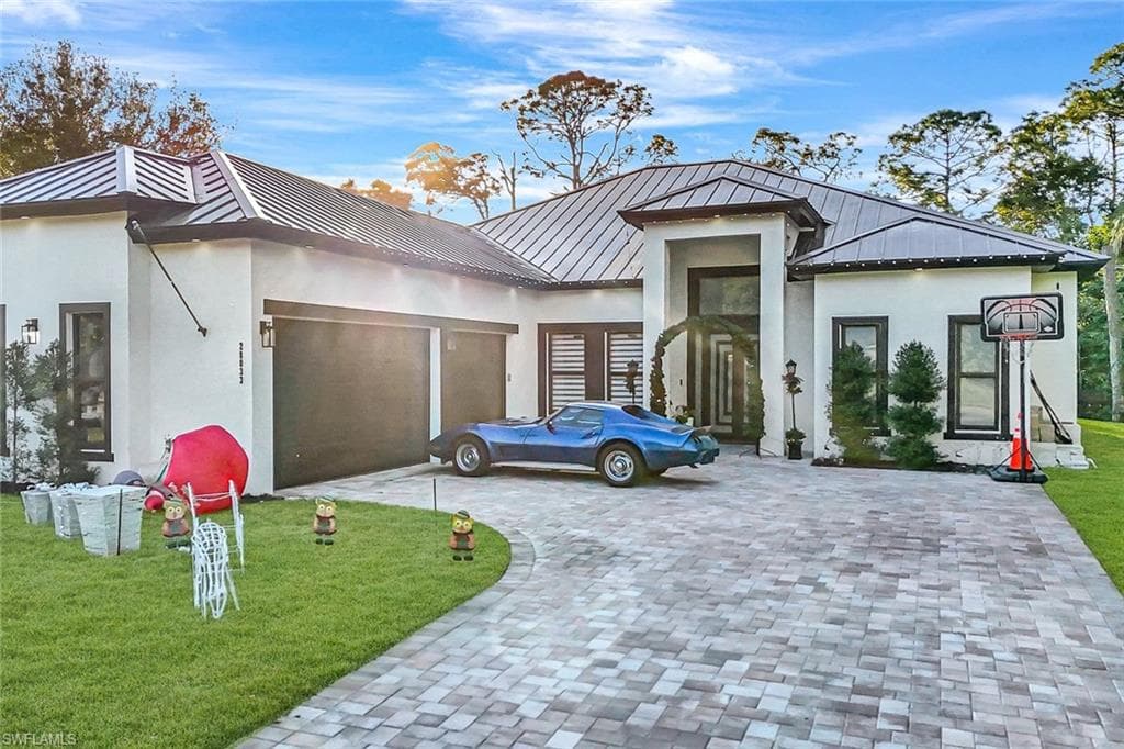 28033 Oak Ln, Bonita Springs, FL 34135-1