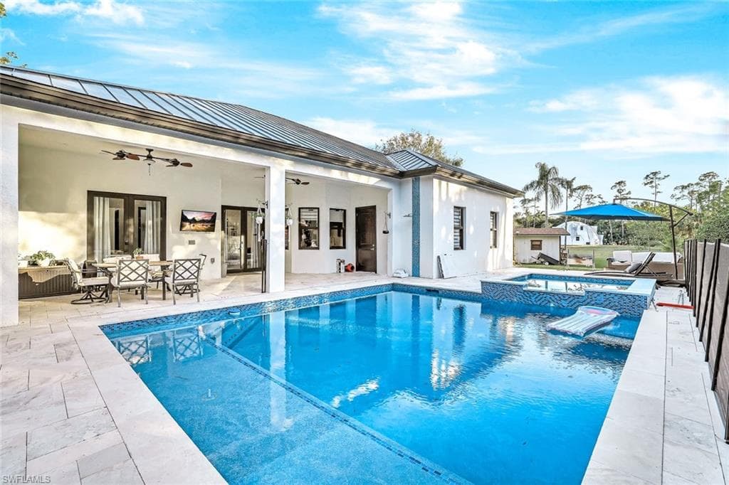 28033 Oak Ln, Bonita Springs, FL 34135-27