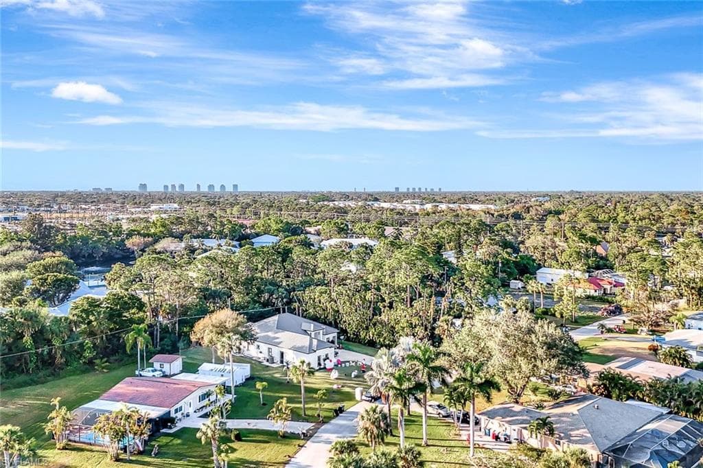 28033 Oak Ln, Bonita Springs, FL 34135-29