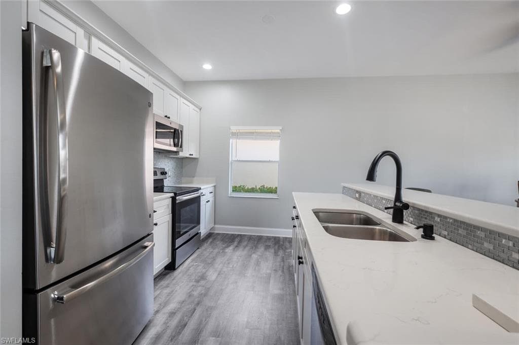 7107 Falcons Glen Blvd, Naples, FL 34113-12