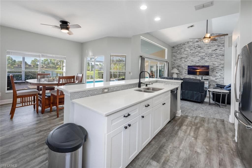 7107 Falcons Glen Blvd, Naples, FL 34113-14