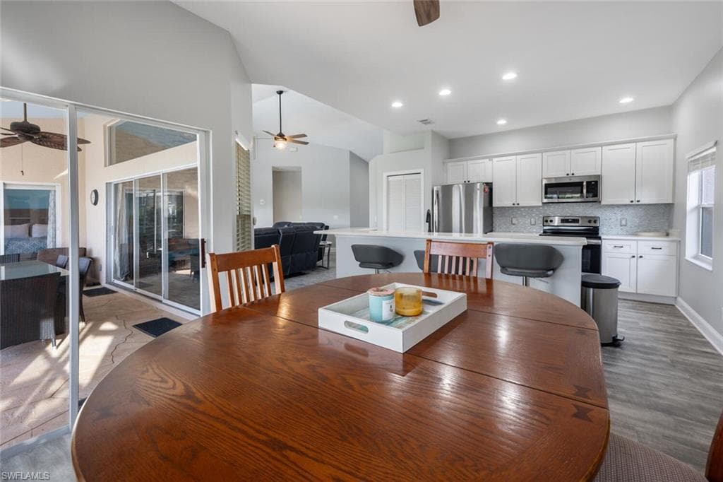 7107 Falcons Glen Blvd, Naples, FL 34113-16