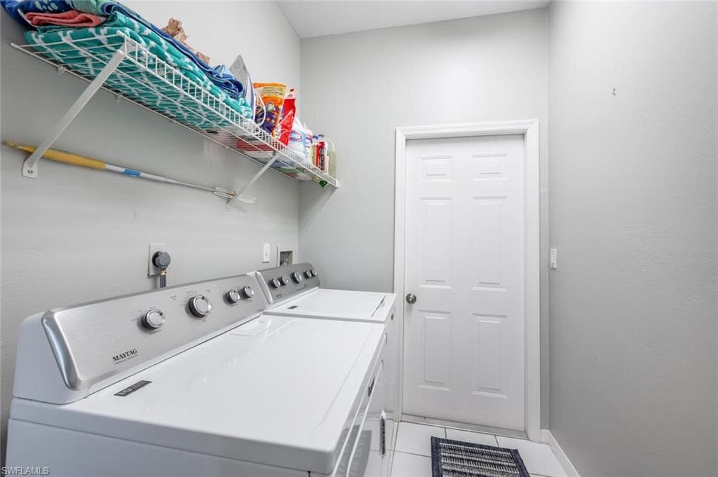 7107 Falcons Glen Blvd, Naples, FL 34113-25