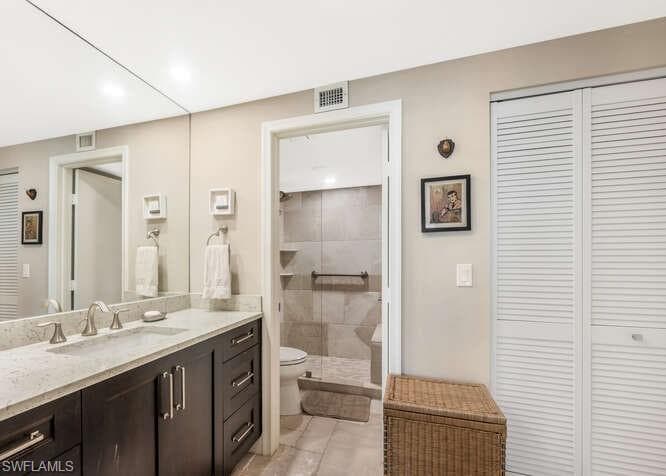 260 Seaview Ct 1-208, Marco Island, FL 34145-15