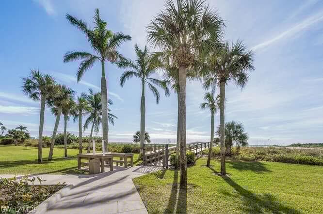 260 Seaview Ct 1-208, Marco Island, FL 34145-22