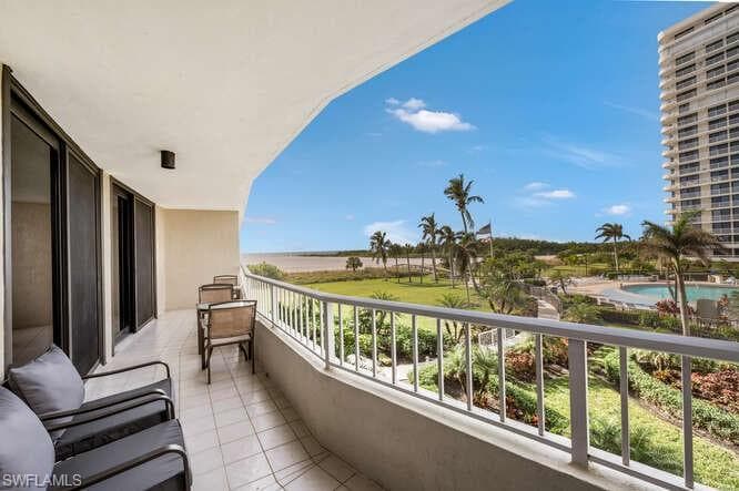 260 Seaview Ct 1-208, Marco Island, FL 34145-3