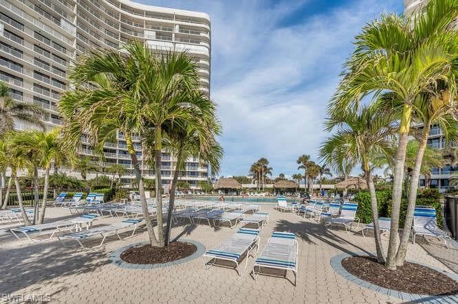 260 Seaview Ct 1-208, Marco Island, FL 34145-4
