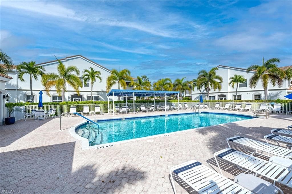 6850 Sterling Greens Dr 201, Naples, FL 34104-33