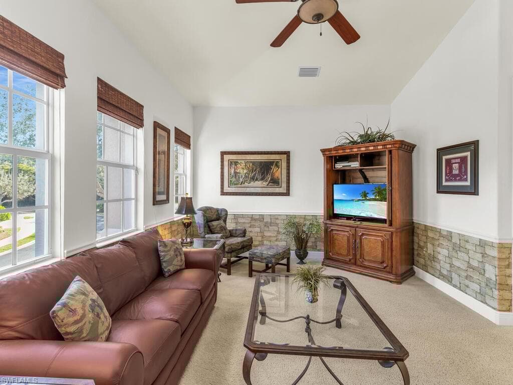7869 Hawthorne Dr 303, Naples, FL 34113-11