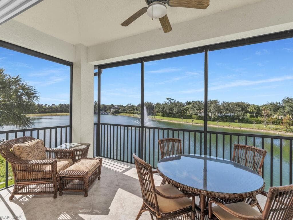 7869 Hawthorne Dr 303, Naples, FL 34113-20