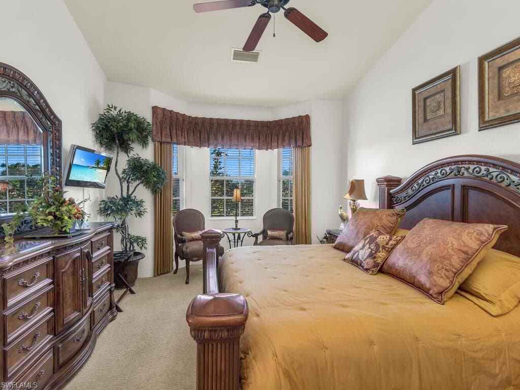 7869 Hawthorne Dr 303, Naples, FL 34113-25